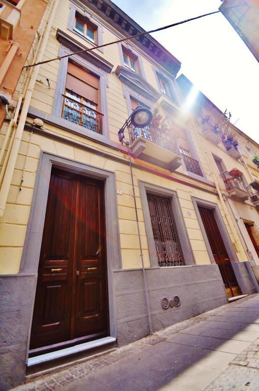 Suite Via Sulis 61 Κάλιαρι Εξωτερικό φωτογραφία