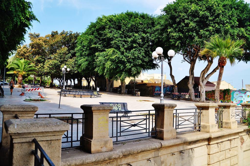 Suite Via Sulis 61 Κάλιαρι Εξωτερικό φωτογραφία